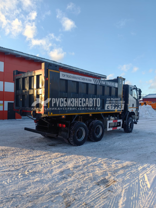 Купить Самосвал FAW J6 (6x6) б/у (2022 г.в., 10 814 км) (9849) в компании Русбизнесавто - изображение 3