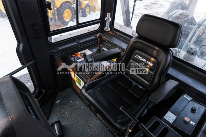 Купить Бульдозер гусеничный ZOOMLION ZD340G (ROPS, кондиционер, гусеница 560мм, однозубый рыхлитель) в компании Русбизнесавто - изображение 5