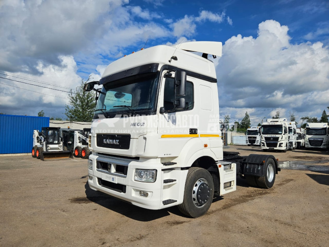 Купить КАМАЗ 5490 (M1840), МКПП седельный тягач б/у (2021 г., 428 619 км.)(3749) - новая резина зад. ось. в компании Русбизнесавто - изображение 0