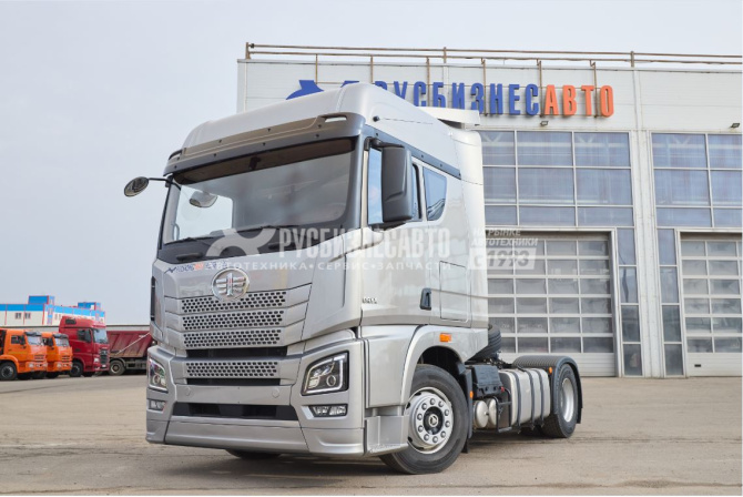 Купить FAW ORYX 4×2 (JH6) седельный тягач, без АДР и КОМ в компании Русбизнесавто - изображение 0