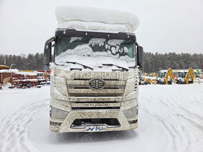 Купить Седельный тягач FAW J7 6x4 (АКПП, ПНЕВМА)б/у(2023 г.в. 270300 км.)(5451) Сбер комис-Бронь Сбер в компании Русбизнесавто - изображение 2