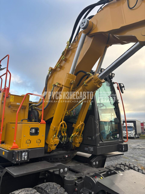 Купить Экскаватор колесный LGCE E7220H (Двухпоточная гидролиния (X3)) в компании Русбизнесавто - изображение 9