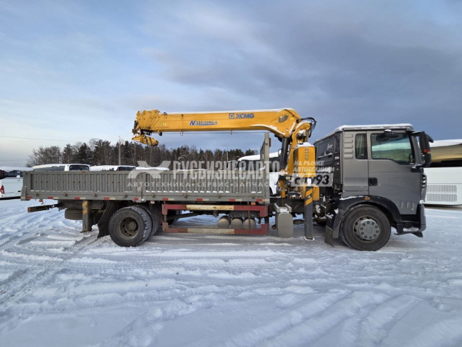 Купить Бортовой HOWO T5G 4х2 с КМУ XCMG SQS200RU-6 б/у (2023 г.в., 35 598 км.) (0394) в компании Русбизнесавто - изображение 4