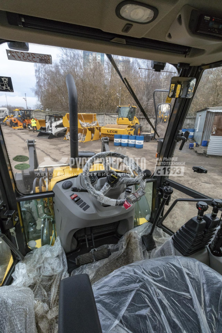 Купить Экскаватор-погрузчик New Holland B80C (с вилами, Индия) – 2025 в компании Русбизнесавто - изображение 5