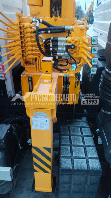 Купить КМУ КАМАЗ 4308-3084-69 (Евро-5) + SOOSAN SCS334 нижн. упр. + борт сталь 6,2м. в компании Русбизнесавто - изображение 5