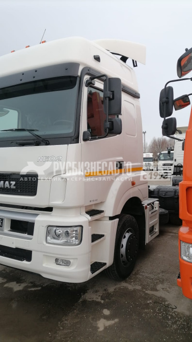 Купить КАМАЗ 5490-032-87, МКПП седельный тягач б/у (2020 г., 88 км.) на гарантии в компании Русбизнесавто - изображение 1