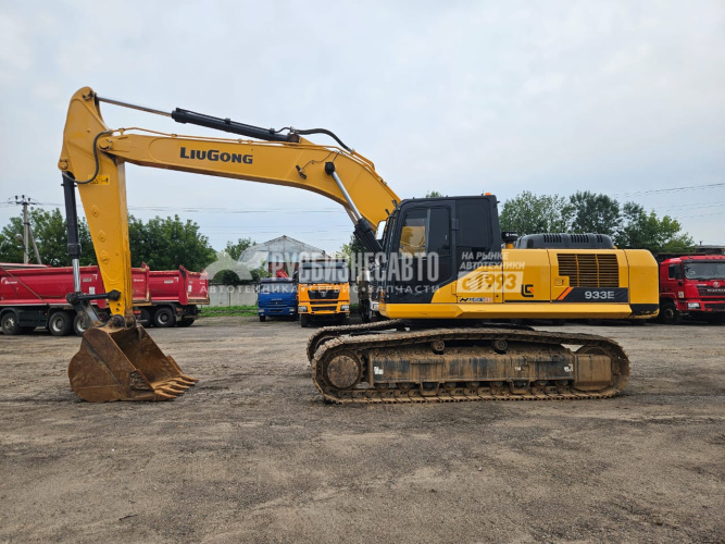 Купить Экскаватор гусеничный Liugong CLG933E б/у (2022г., 4 630 м/ч) (2878) в компании Русбизнесавто - изображение 6