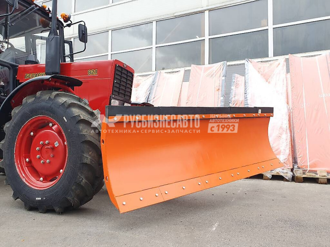 Купить Отвал универсальный (двусторонний) гидроповоротный к трактору Беларус 82 - Большая земля в компании Русбизнесавто - изображение 0