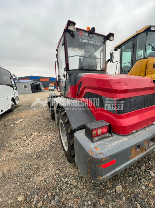 Купить Фронтальный погрузчик Runmax TL872E б/у (2022г., 367 м.ч. телескоп. стрела) в компании Русбизнесавто - изображение 18
