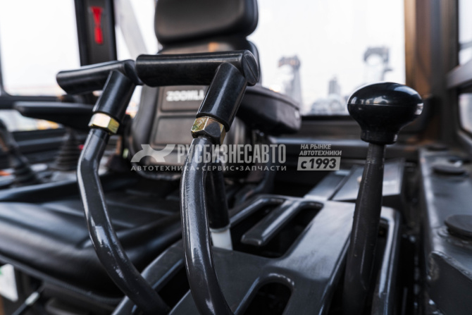 Купить Бульдозер гусеничный ZOOMLION ZD340G (ROPS, кондиционер, гусеница 560мм, однозубый рыхлитель) в компании Русбизнесавто - изображение 7