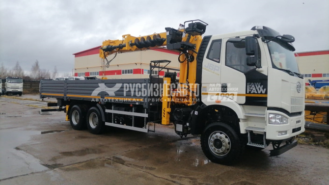 Купить КМУ FAW 3252 (6*6, двускат, Евро-5) + SOOSAN SCS866LS верх.упр. + бур 400мм. + борт сталь 8,0м. СПМ в компании Русбизнесавто - изображение 1
