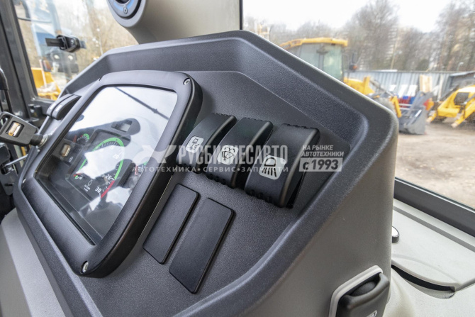 Купить Экскаватор-погрузчик New Holland B80C (с вилами, Индия) – 2025 в компании Русбизнесавто - изображение 8