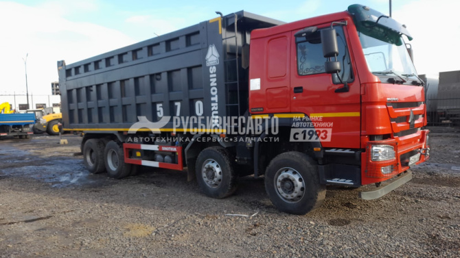 Купить Самосвал HOWO ZZ3407S3867E (8x4)  б/у (2021 г. 37121 км) в компании Русбизнесавто - изображение 1