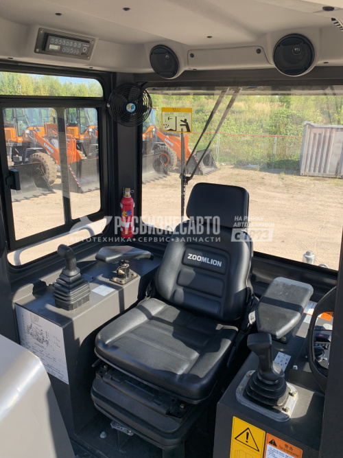 Купить Бульдозер гусеничный ZOOMLION ZD170-7H (кондиц., гидростатика, гусеница 510мм, трёхзубый рыхлитель) в компании Русбизнесавто - изображение 3