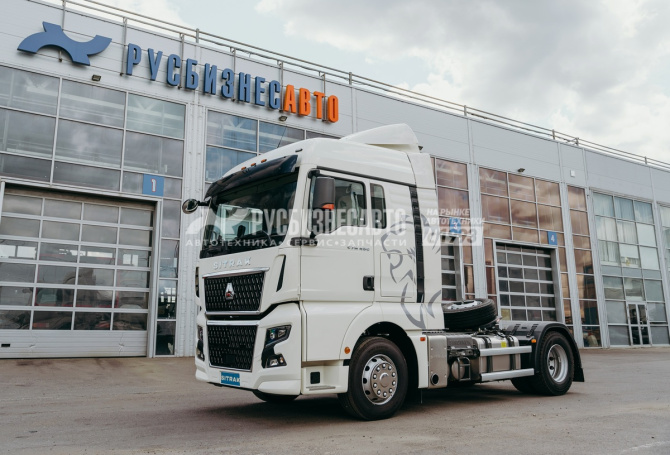 Купить Тягач SITRAK C7H MAX 4x2 ( ZZ4186V391HE ) / без АДР и КОМ в компании Русбизнесавто - изображение 0