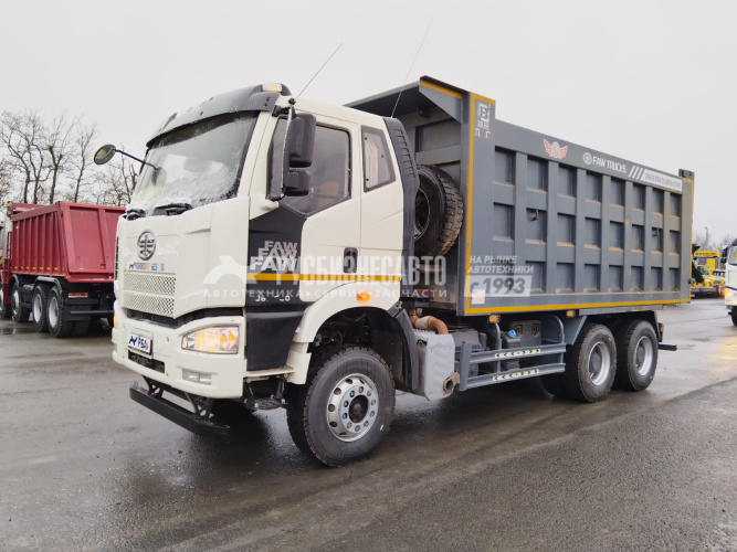 Купить Самосвал FAW J6 (6x4) б/у (2022 г. 58 394 км)(7980), новые шины в компании Русбизнесавто - изображение 0