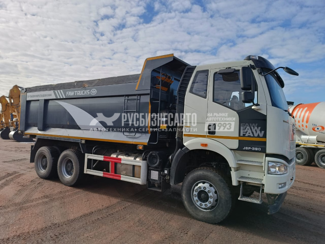 Купить Самосвал FAW J6 (6x4) б/у (2022 г. 28 650 км) (6570) в компании Русбизнесавто - изображение 1
