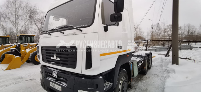 Купить Тягач 6х4 МАЗ-643028-520-012 б/у (2018 г., 409 115 км.) в компании Русбизнесавто - изображение 2