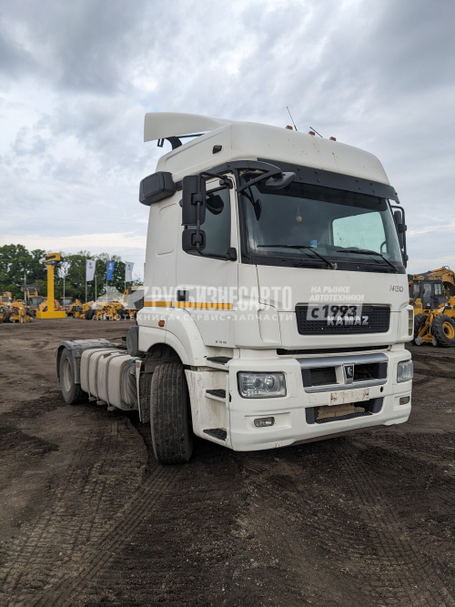 Купить КАМАЗ 5490-S5 (АКПП) седельный тягач (2018г. 880 803 км.)(5248) в компании Русбизнесавто - изображение 0