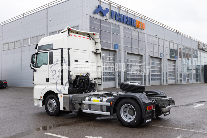 Купить Тягач SITRAK C7H MAX 4x2 ( ZZ4186V391HE ) / без АДР и КОМ / кабина C7H-H (XXL) в компании Русбизнесавто - изображение 4