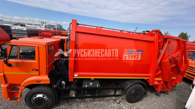Купить КО-427-72 на шасси КАМАЗ 53605-3950-48 Мусоровоз с задней загрузкой, портал, 18,5 м3 в компании Русбизнесавто - изображение 8