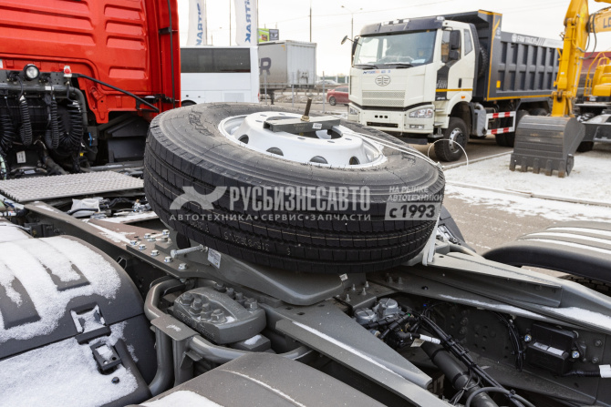 Купить Тягач SITRAK C7H MAX 6x4 ( ZZ4256V364HE ) / без АДР и КОМ / 540 лс / МКПП / рессора/мет.бамп в компании Русбизнесавто - изображение 7