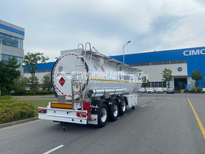 Купить ППЦ-30 BULL (светлые НП, 30м3, 4 отс., ниж. налив, сист. рек., 3 оси SAF, WABCO) в компании Русбизнесавто - изображение 1