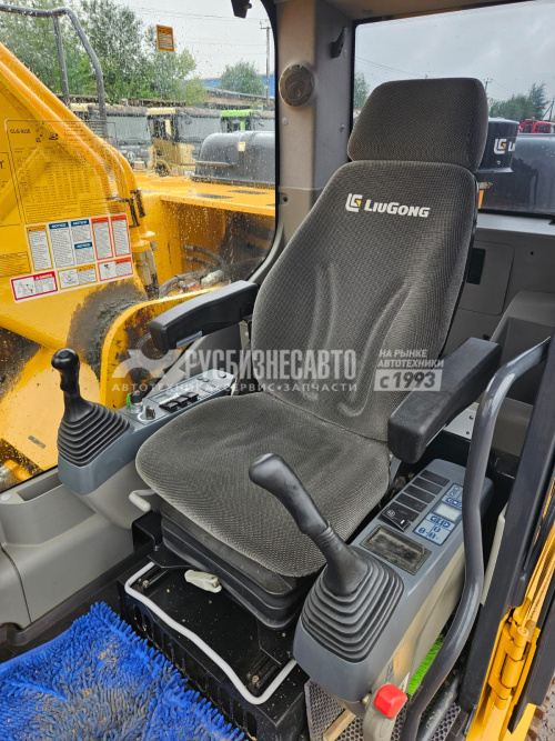 Купить Экскаватор гусеничный Liugong CLG933E б/у (2022г., 3 891 м/ч) (3322) в компании Русбизнесавто - изображение 8