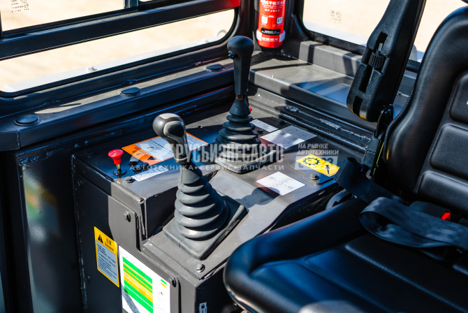 Купить Бульдозер гусеничный ZOOMLION ZD340G (кондиционер, гусеница 560мм, однозубый рыхлитель) в компании Русбизнесавто - изображение 8