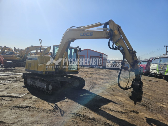Купить Экскаватор гусеничный LGCE E690F двухпоточная  гидролиния б/у (2024 г.в., 1038 м.ч)(0010) в компании Русбизнесавто - изображение 0