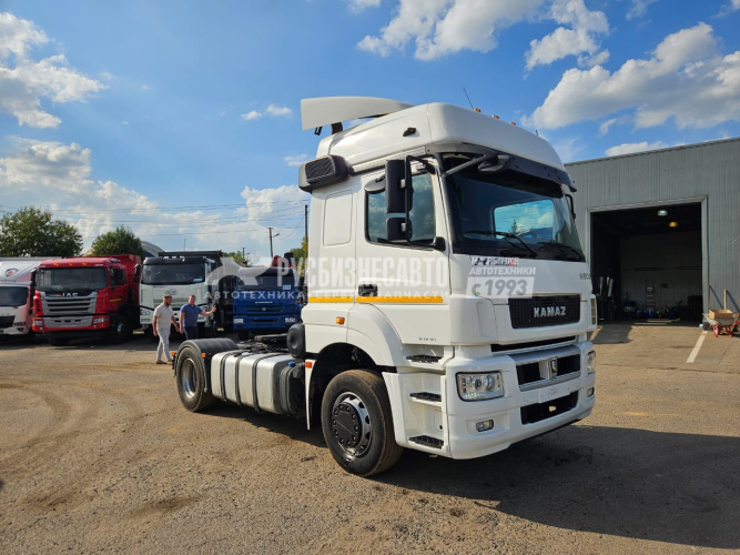 Купить КАМАЗ 5490 (M1840), МКПП седельный тягач б/у (2021 г., 423 001 км.)(3744) - новая резина зад. ось. в компании Русбизнесавто - изображение 0