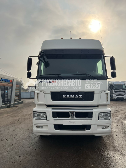 Купить КАМАЗ 5490 (M1840), МКПП седельный тягач б/у (2021 г., 401 640 км.)(3746) - новая резина зад. ось. в компании Русбизнесавто - изображение 6