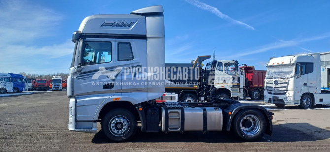 Купить Седельный тягач FAW J7 4x2, б/у (2023 г., 82 931 км.)(1431) новая резина задняя ось в компании Русбизнесавто - изображение 2