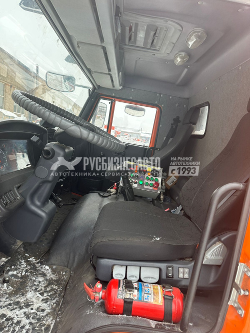Купить КО-318Д Б/У на шасси КАМАЗ-53605 вакуумная подметально-уборочная (пылесос) пробег 25189 км, 970 м/ч в компании Русбизнесавто - изображение 7