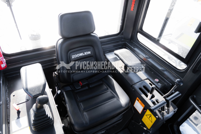 Купить Бульдозер гусеничный ZOOMLION ZD170-3 (кондиционер, гусеница 510мм, без рыхлителя) в компании Русбизнесавто - изображение 1