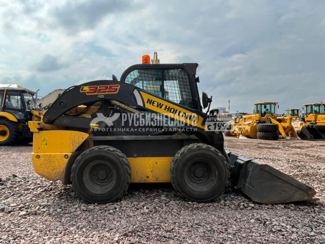 Купить Мини-погрузчик New Holland L325 (2021г. 816 м/ч) в компании Русбизнесавто - изображение 4