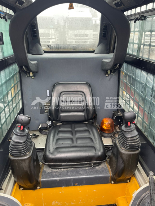 Купить Мини-погрузчик LIUGONG CLG385B б/у (2021, 880 м/ч) в компании Русбизнесавто - изображение 2
