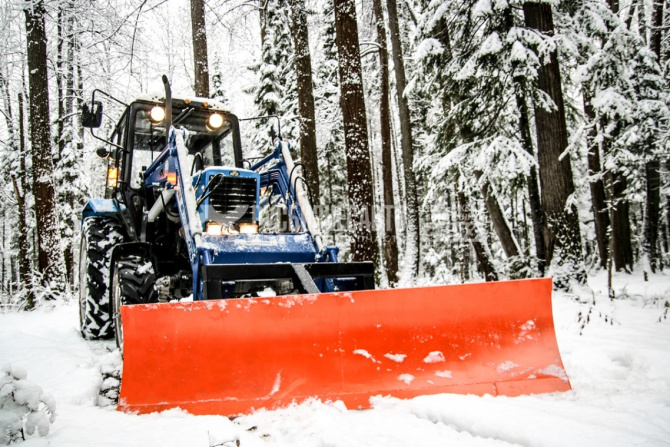Купить Отвал универсальный гидроповоротный к погрузчику Большая земля – 2400 мм в компании Русбизнесавто - изображение 0