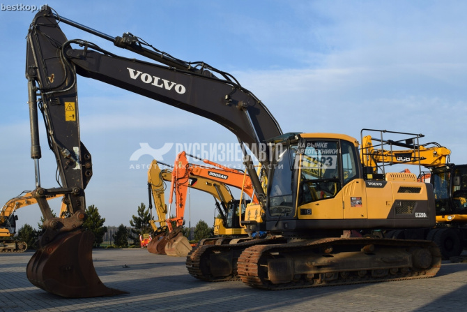 Купить Экскаватор  VOLVO EC220DL б/у (2019 г., 4080м.ч.) в компании Русбизнесавто - изображение 1