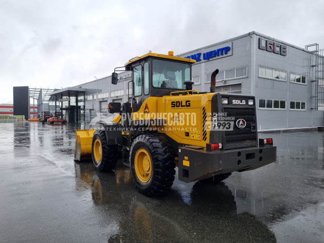 Купить Погрузчик фронтальный SDLG LG933L б/у (2021г., 1237 м.ч)(5197) в компании Русбизнесавто - изображение 3