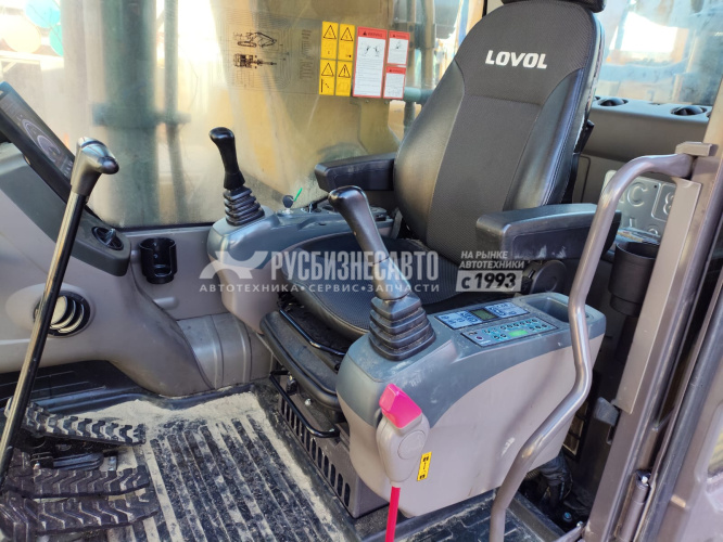 Купить Экскаватор гусеничный LOVOL FR330D б/у (2022 г.в., 2 424 м.ч.)(0561) в компании Русбизнесавто - изображение 1