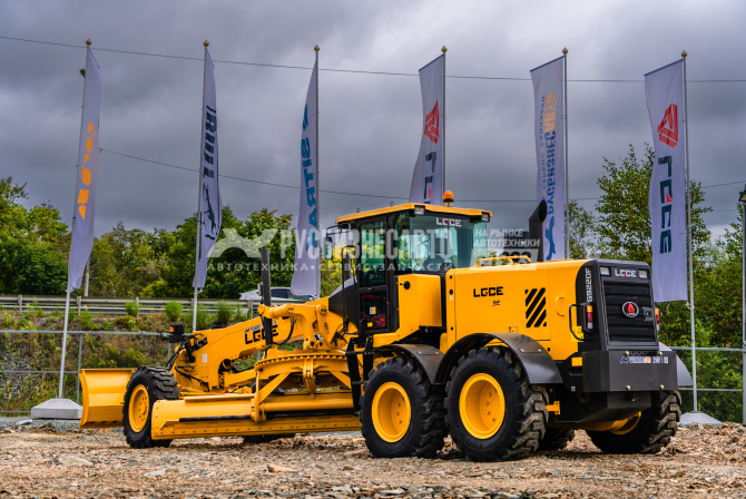 Купить Автогрейдер LGCE G9220F AWD (АПН, полный привод, передний отвал, средний отвал) в компании Русбизнесавто - изображение 5