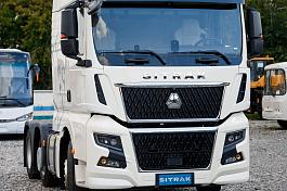 Тягач SITRAK C7H MAX 6x2 ( ZZ4256V363HE1 ) / с АДР и КОМ / Pusher (средняя подъем.ось)