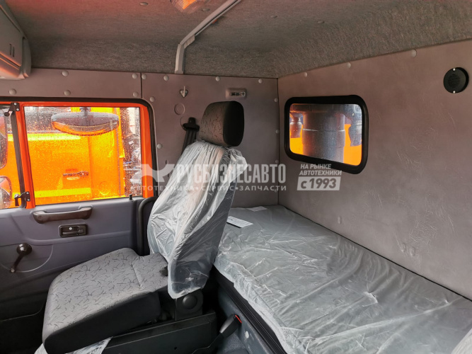 Купить АЦ пищевая КАМАЗ-65115 (мод. 7074А5-50, 13 м3, 2 отс.,насос СВН-80, ЧМЗ) 				 в компании Русбизнесавто - изображение 1