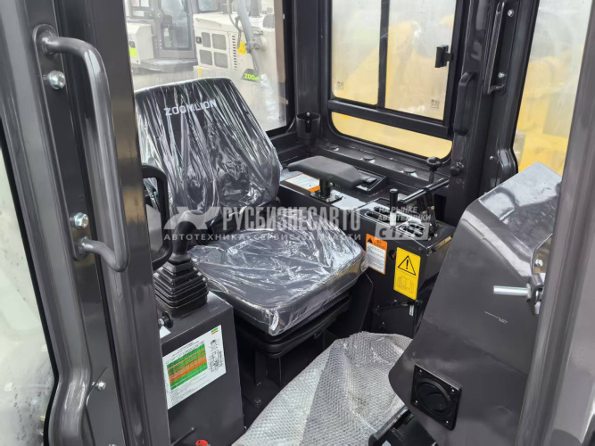 Купить Бульдозер гусеничный ZOOMLION ZD170GMGP (кондиционер, гусеница 950мм, без рыхлителя) в компании Русбизнесавто - изображение 6