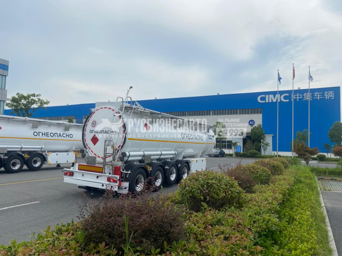Купить ППЦ-32 BULL (светлые НП, 32м3, 4 отс., ниж. налив, сист. рек., 4 оси SAF, WABCO) в компании Русбизнесавто - изображение 1