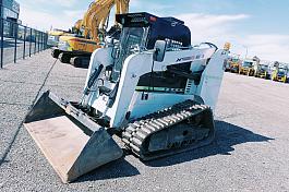 МИНИ-ПОГРУЗЧИК ГУСЕНИЧНЫЙ BULL SLC1500 б/у  (2022 г.в., 120м*ч) (2653)