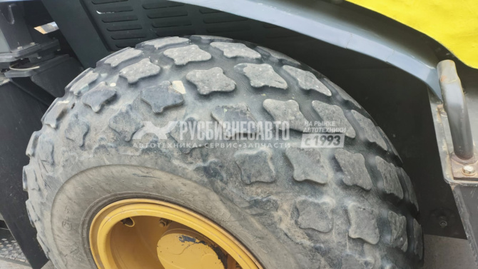 Купить Каток грунтовый SDLG RS7120 (полный привод) б\у (2021г., 6 416 м\ч) (0141) в компании Русбизнесавто - изображение 6
