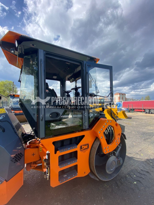 Купить Каток дорожный двухвальцовый вибрационный DM-7.7-VD (вес 7,95 т. шир. вальца 1,7 м, ЯМЗ) в компании Русбизнесавто - изображение 14
