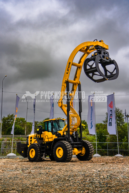 Купить Погрузчик фронтальный LGCE L975F HIGH-LIFT в компании Русбизнесавто - изображение 1